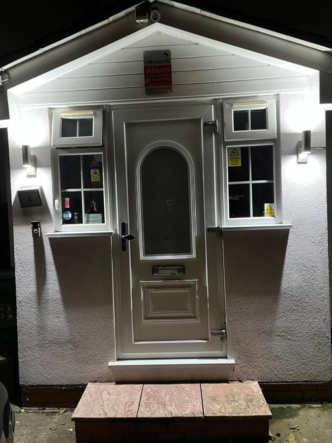 Large Double Bedroom With Free On Site Parking Kingston upon Thames  Exteriör bild